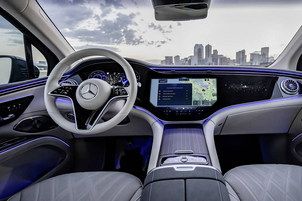 Mercedes Rolls Out Custom Voice AI Tourguide Feature From Cerence