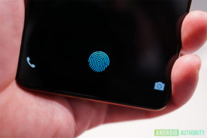 Synaptics-Clear-ID-FS9500-fingerprint-sensor-Vivo-hand