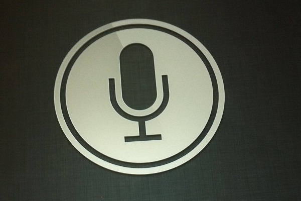 Report: Apple Contractors Listen to Siri Recordings 