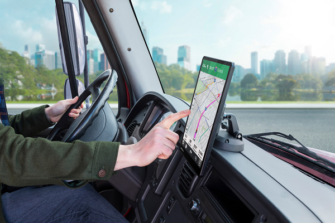 Garmin Debuts New Voice AI-Powered Smart Displays for Truck