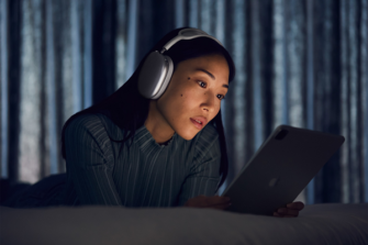 Apple Debuts $550 Over-Ear AirPods Max Headphones